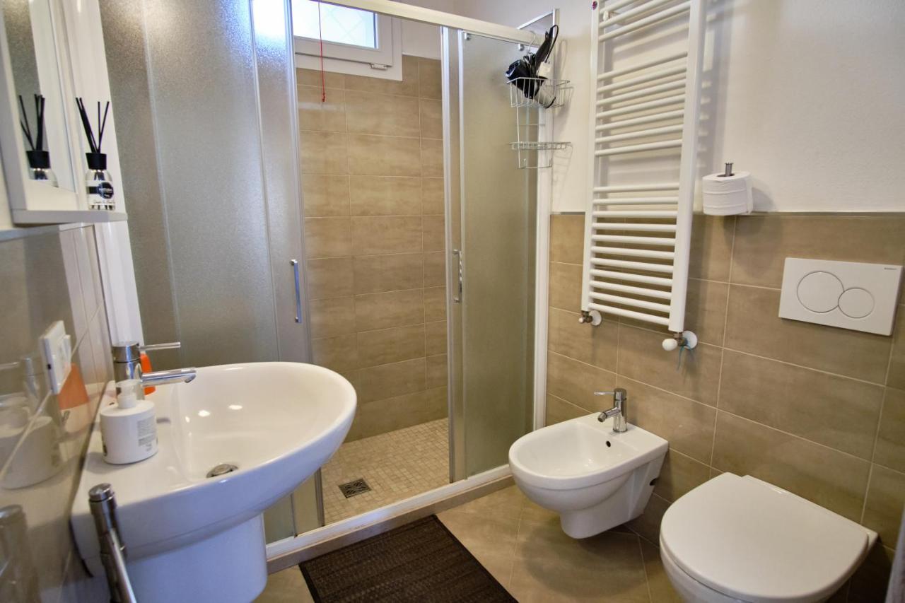 Rimini Lighthouse Easy Comfort Apartment Luaran gambar