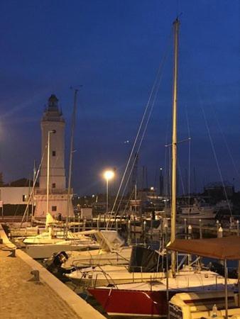 Rimini Lighthouse Easy Comfort Apartment Luaran gambar
