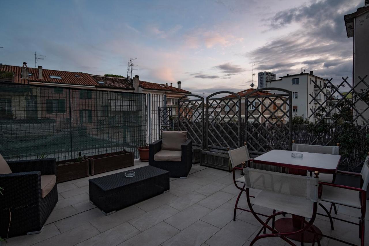 Rimini Lighthouse Easy Comfort Apartment Luaran gambar